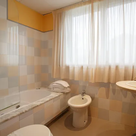 酒店 Restaurante Pontinas 拉林