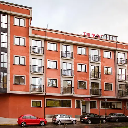 Restaurante Pontinas מלון